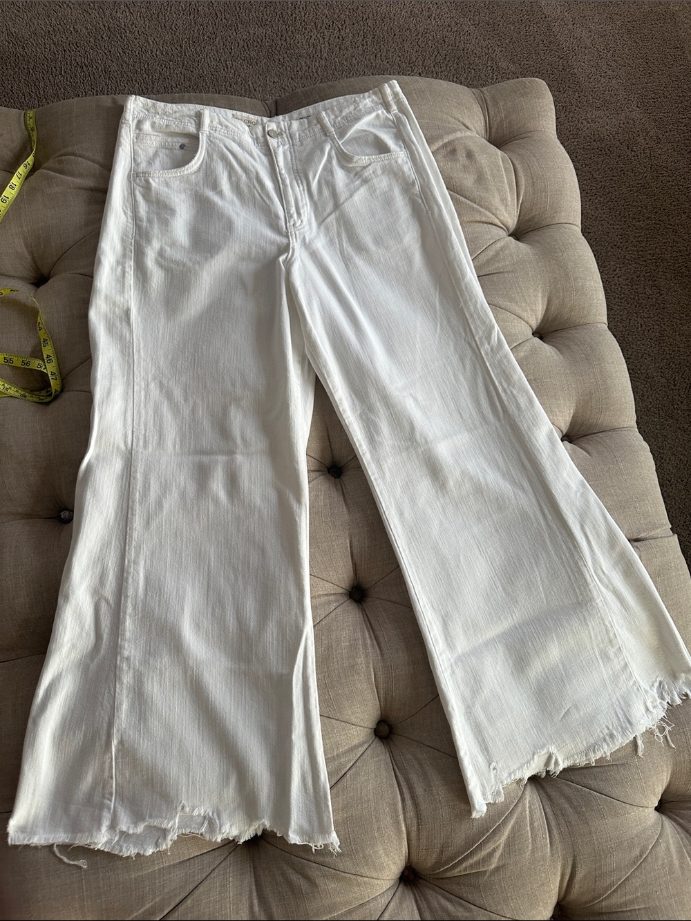 Pilcro White Wide-Leg Jeans with Raw Hem